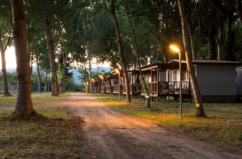 cabanes le soir